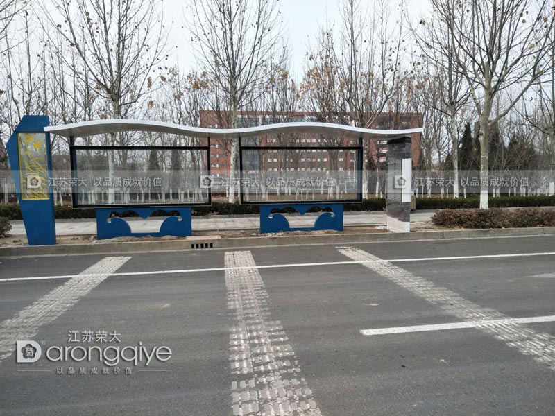 貴陽公交候車亭安裝實(shí)物圖