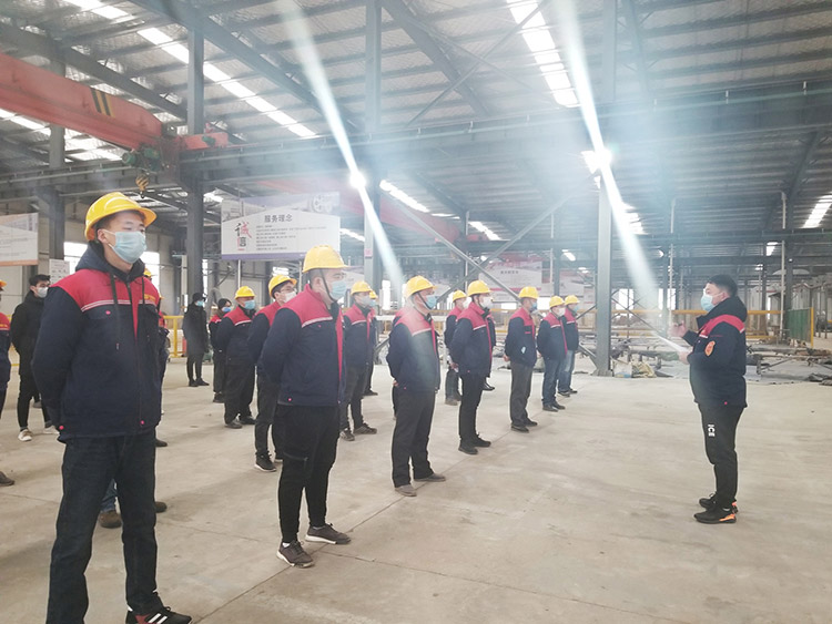 復工加防疫，榮大候車亭兩不誤配圖三